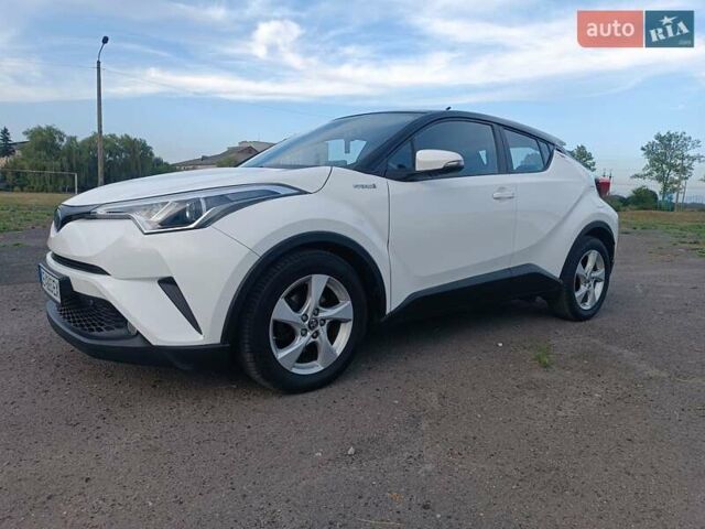 Білий Тойота C-HR, об'ємом двигуна 1.8 л та пробігом 98 тис. км за 19950 $, фото 8 на Automoto.ua