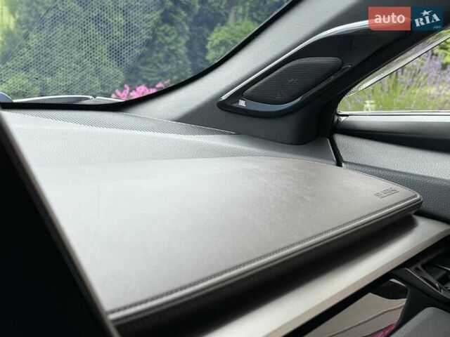 Белый Тойота C-HR, объемом двигателя 1.2 л и пробегом 65 тыс. км за 23000 $, фото 9 на Automoto.ua