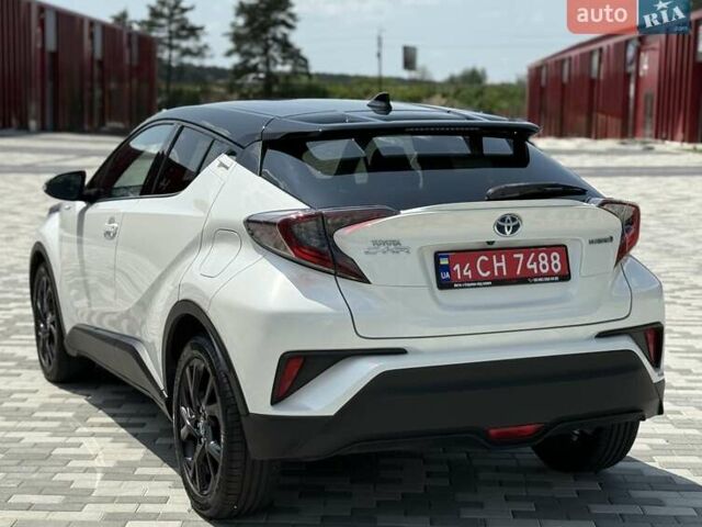 Белый Тойота C-HR, объемом двигателя 1.8 л и пробегом 97 тыс. км за 23300 $, фото 7 на Automoto.ua