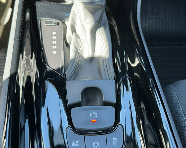 Белый Тойота C-HR, объемом двигателя 1.8 л и пробегом 41 тыс. км за 29000 $, фото 34 на Automoto.ua