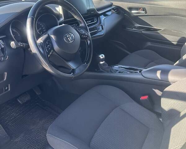 Білий Тойота C-HR, об'ємом двигуна 1.8 л та пробігом 92 тис. км за 25500 $, фото 8 на Automoto.ua