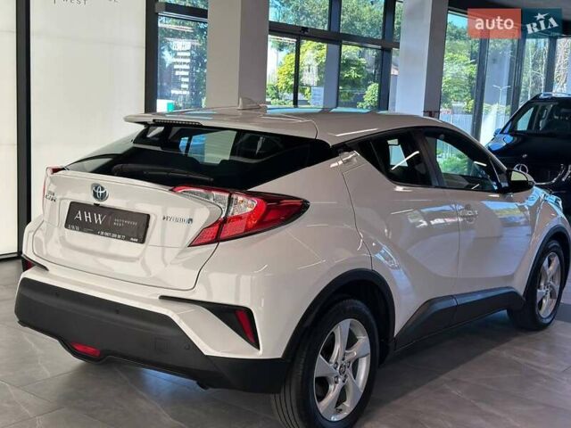 Белый Тойота C-HR, объемом двигателя 1.8 л и пробегом 80 тыс. км за 23900 $, фото 13 на Automoto.ua