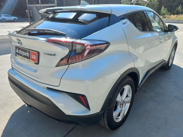 Белый Тойота C-HR, объемом двигателя 1.8 л и пробегом 113 тыс. км за 27480 $, фото 16 на Automoto.ua