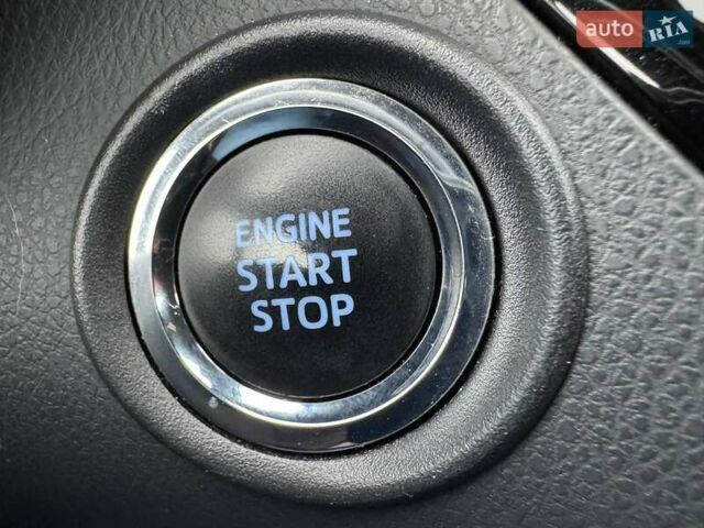 Белый Тойота C-HR, объемом двигателя 1.2 л и пробегом 92 тыс. км за 20490 $, фото 21 на Automoto.ua