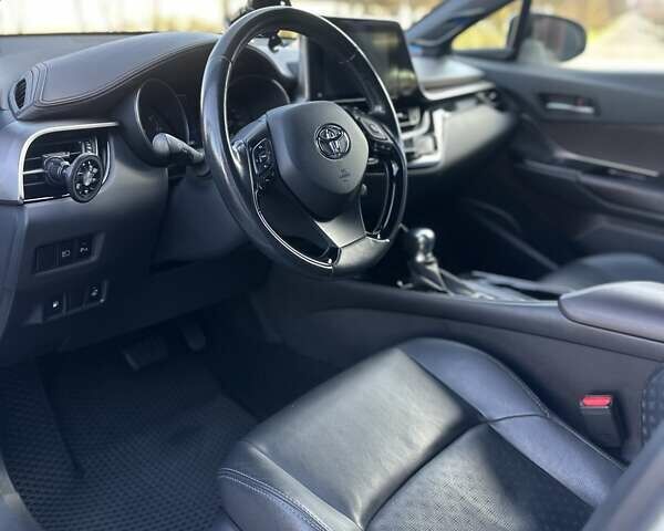 Білий Тойота C-HR, об'ємом двигуна 1.2 л та пробігом 105 тис. км за 20700 $, фото 17 на Automoto.ua