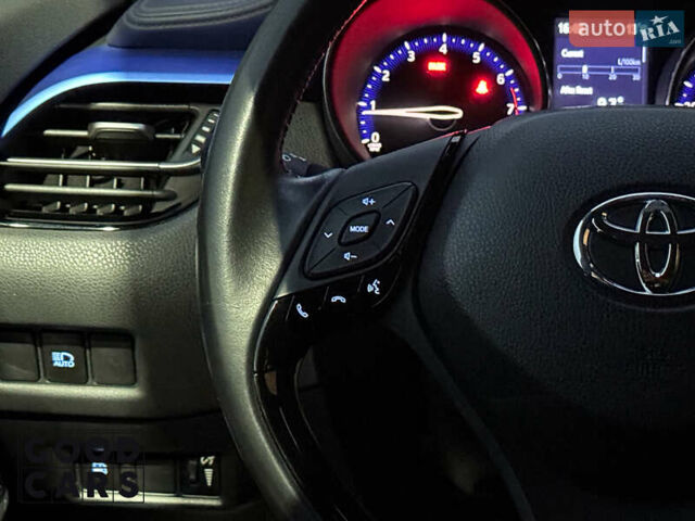 Белый Тойота C-HR, объемом двигателя 2 л и пробегом 46 тыс. км за 22000 $, фото 26 на Automoto.ua