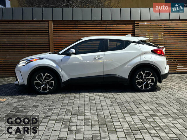 Белый Тойота C-HR, объемом двигателя 2 л и пробегом 46 тыс. км за 22000 $, фото 3 на Automoto.ua