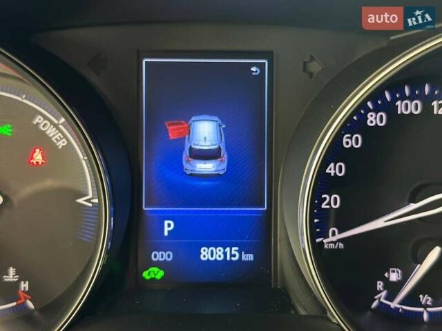 Белый Тойота C-HR, объемом двигателя 1.8 л и пробегом 80 тыс. км за 23900 $, фото 25 на Automoto.ua