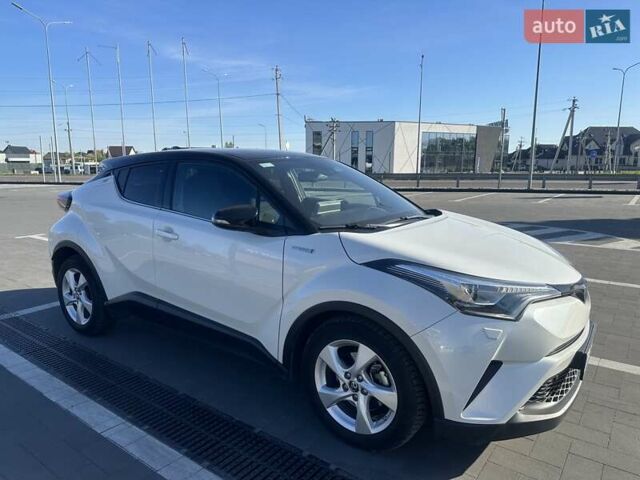 Білий Тойота C-HR, об'ємом двигуна 1.8 л та пробігом 92 тис. км за 25500 $, фото 15 на Automoto.ua