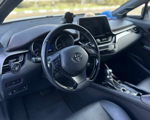 Білий Тойота C-HR, об'ємом двигуна 1.2 л та пробігом 105 тис. км за 20700 $, фото 15 на Automoto.ua