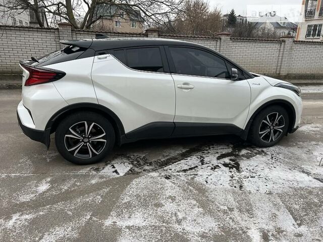 Белый Тойота C-HR, объемом двигателя 2 л и пробегом 36 тыс. км за 30500 $, фото 12 на Automoto.ua