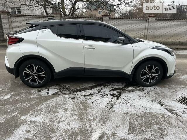 Белый Тойота C-HR, объемом двигателя 2 л и пробегом 36 тыс. км за 30500 $, фото 11 на Automoto.ua