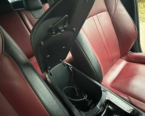 Тойота C-HR 2019 в Киеве на Automoto.ua Белый Тойота C-HR, объемом двигателя 1.8 л и пробегом 79 тыс. км за 25800 $, фото 27 на Automoto.ua