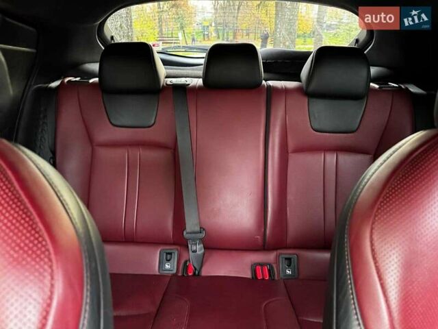 Белый Тойота C-HR, объемом двигателя 1.8 л и пробегом 79 тыс. км за 26290 $, фото 23 на Automoto.ua