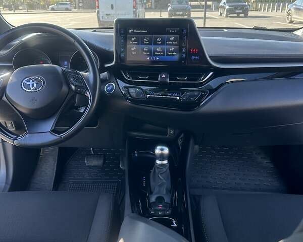 Білий Тойота C-HR, об'ємом двигуна 1.8 л та пробігом 92 тис. км за 25500 $, фото 19 на Automoto.ua
