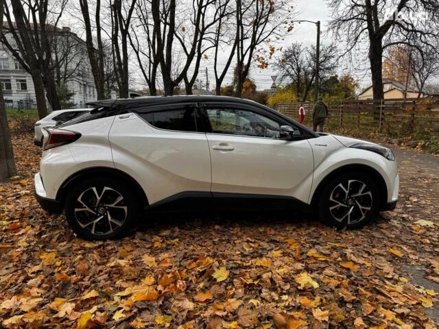 Белый Тойота C-HR, объемом двигателя 1.8 л и пробегом 79 тыс. км за 26290 $, фото 5 на Automoto.ua
