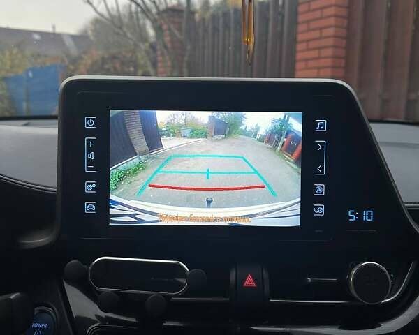 Тойота C-HR 2019 в Киеве на Automoto.ua Белый Тойота C-HR, объемом двигателя 1.8 л и пробегом 79 тыс. км за 25800 $, фото 38 на Automoto.ua