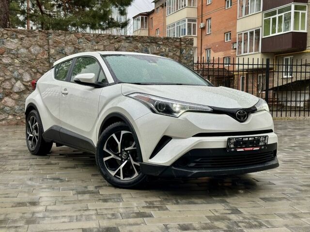 Білий Тойота C-HR, об'ємом двигуна 2 л та пробігом 69 тис. км за 22500 $, фото 1 на Automoto.ua