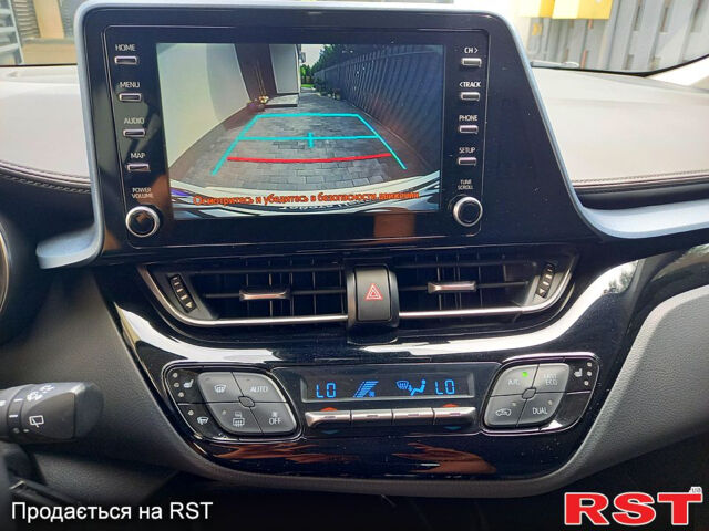 Белый Тойота C-HR, объемом двигателя 1.2 л и пробегом 42 тыс. км за 19500 $, фото 9 на Automoto.ua