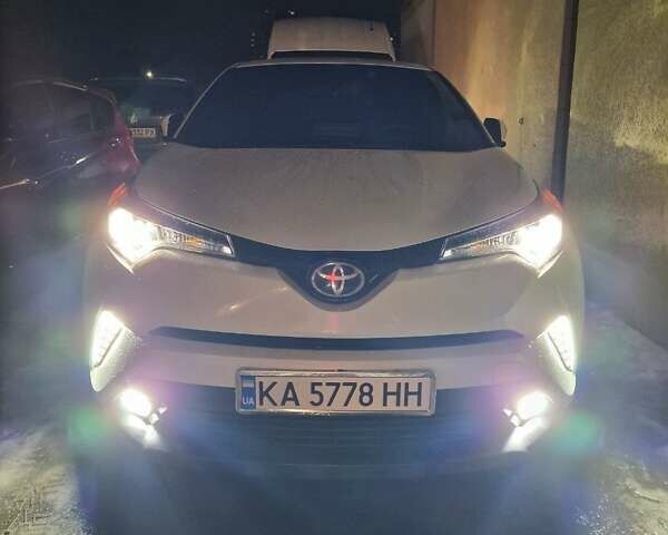 Білий Тойота C-HR, об'ємом двигуна 1.99 л та пробігом 176 тис. км за 22000 $, фото 8 на Automoto.ua