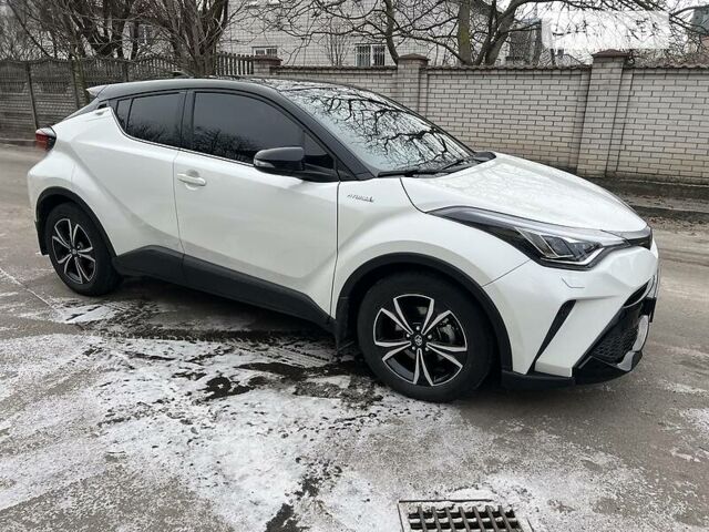 Белый Тойота C-HR, объемом двигателя 2 л и пробегом 36 тыс. км за 30500 $, фото 8 на Automoto.ua