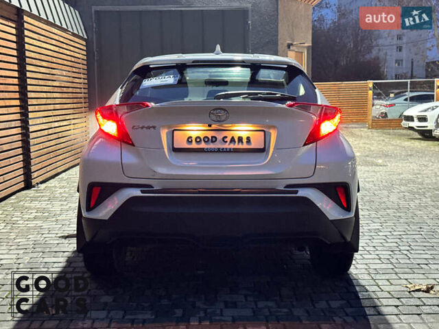 Белый Тойота C-HR, объемом двигателя 2 л и пробегом 46 тыс. км за 22000 $, фото 5 на Automoto.ua