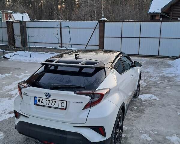 Білий Тойота C-HR, об'ємом двигуна 1.8 л та пробігом 58 тис. км за 28700 $, фото 19 на Automoto.ua