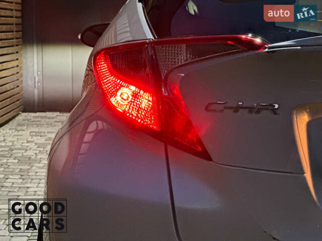 Белый Тойота C-HR, объемом двигателя 2 л и пробегом 46 тыс. км за 22000 $, фото 10 на Automoto.ua