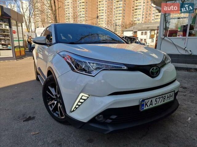 Білий Тойота C-HR, об'ємом двигуна 1.99 л та пробігом 176 тис. км за 22000 $, фото 21 на Automoto.ua