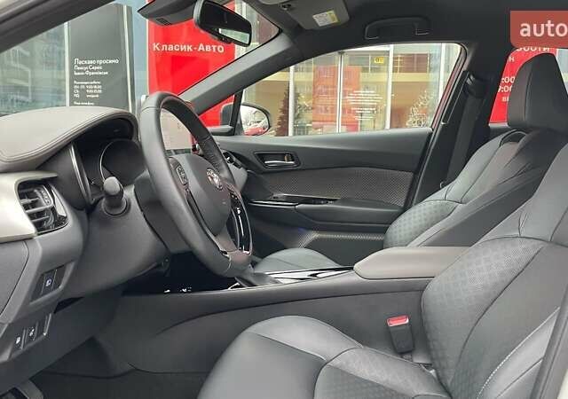 Белый Тойота C-HR, объемом двигателя 1.99 л и пробегом 64 тыс. км за 27507 $, фото 5 на Automoto.ua
