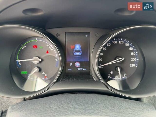 Белый Тойота C-HR, объемом двигателя 1.8 л и пробегом 35 тыс. км за 17500 $, фото 14 на Automoto.ua