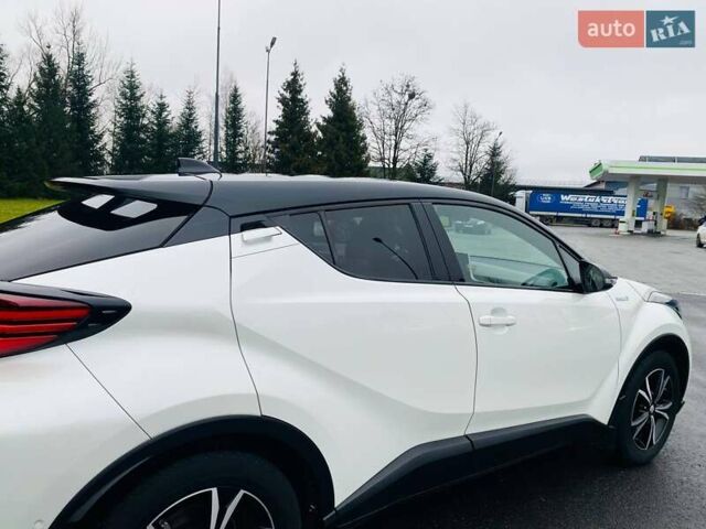 Белый Тойота C-HR, объемом двигателя 1.99 л и пробегом 91 тыс. км за 26350 $, фото 4 на Automoto.ua