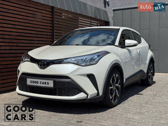 Белый Тойота C-HR, объемом двигателя 2 л и пробегом 70 тыс. км за 21400 $, фото 2 на Automoto.ua