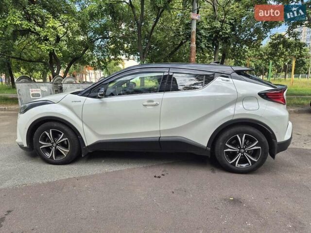 Белый Тойота C-HR, объемом двигателя 1.99 л и пробегом 55 тыс. км за 28400 $, фото 4 на Automoto.ua