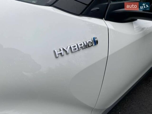 Белый Тойота C-HR, объемом двигателя 1.99 л и пробегом 91 тыс. км за 26350 $, фото 31 на Automoto.ua
