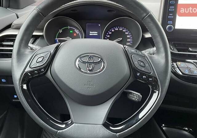 Белый Тойота C-HR, объемом двигателя 1.99 л и пробегом 64 тыс. км за 27507 $, фото 11 на Automoto.ua