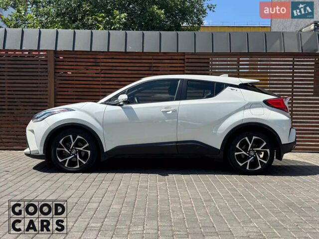 Белый Тойота C-HR, объемом двигателя 2 л и пробегом 70 тыс. км за 21400 $, фото 3 на Automoto.ua