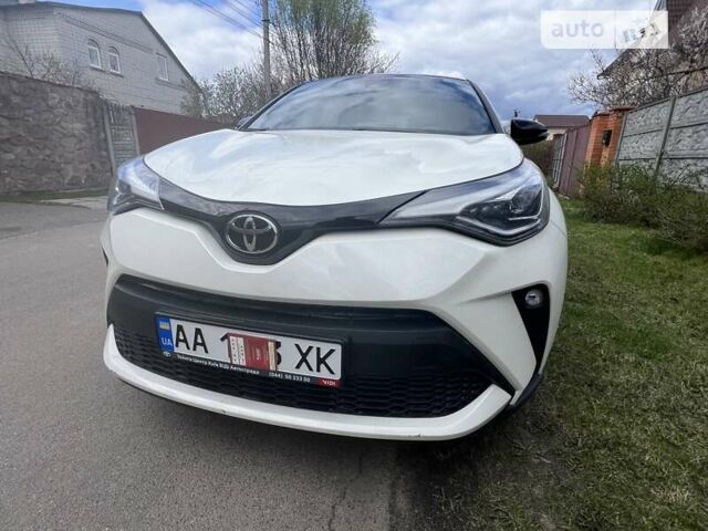 Белый Тойота C-HR, объемом двигателя 2 л и пробегом 30 тыс. км за 20500 $, фото 7 на Automoto.ua