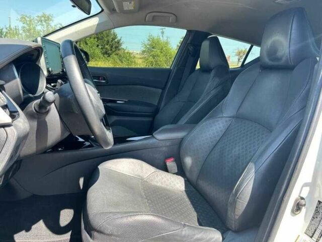 Білий Тойота C-HR, об'ємом двигуна 2 л та пробігом 57 тис. км за 6300 $, фото 9 на Automoto.ua