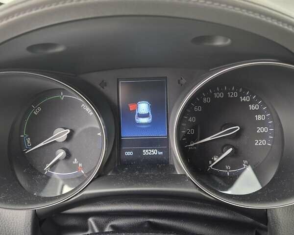 Белый Тойота C-HR, объемом двигателя 1.99 л и пробегом 55 тыс. км за 28400 $, фото 10 на Automoto.ua