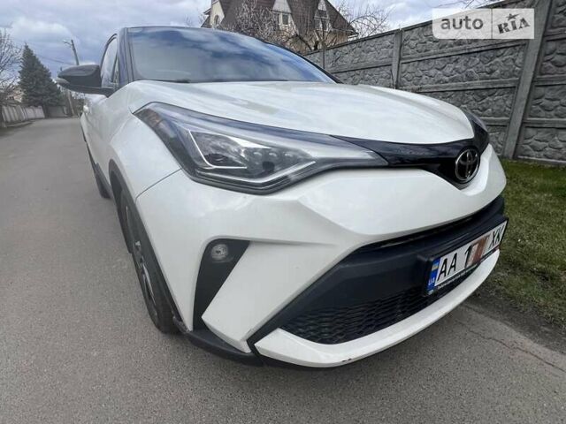 Белый Тойота C-HR, объемом двигателя 2 л и пробегом 30 тыс. км за 21000 $, фото 9 на Automoto.ua