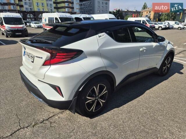 Белый Тойота C-HR, объемом двигателя 1.99 л и пробегом 52 тыс. км за 29400 $, фото 9 на Automoto.ua