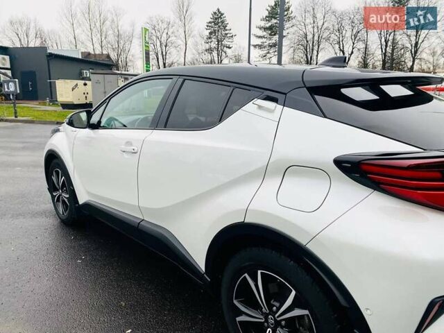 Белый Тойота C-HR, объемом двигателя 1.99 л и пробегом 91 тыс. км за 26350 $, фото 10 на Automoto.ua
