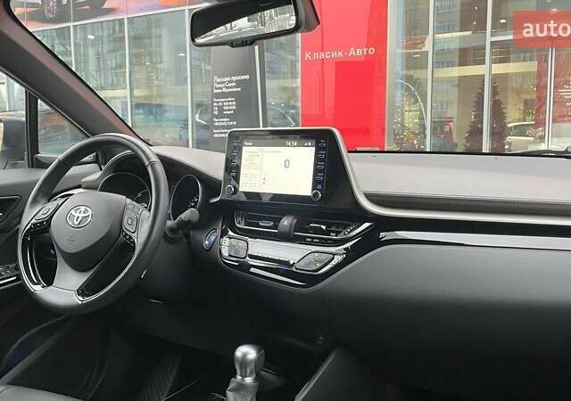 Белый Тойота C-HR, объемом двигателя 1.99 л и пробегом 64 тыс. км за 27507 $, фото 21 на Automoto.ua