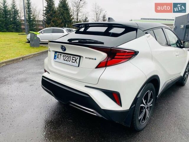 Белый Тойота C-HR, объемом двигателя 1.99 л и пробегом 91 тыс. км за 26350 $, фото 5 на Automoto.ua