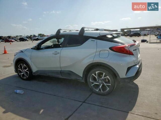 Белый Тойота C-HR, объемом двигателя 2 л и пробегом 100 тыс. км за 5000 $, фото 1 на Automoto.ua