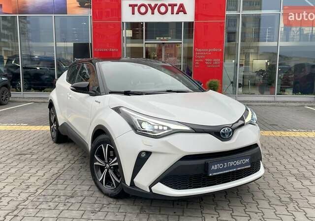 Белый Тойота C-HR, объемом двигателя 1.99 л и пробегом 64 тыс. км за 27507 $, фото 22 на Automoto.ua