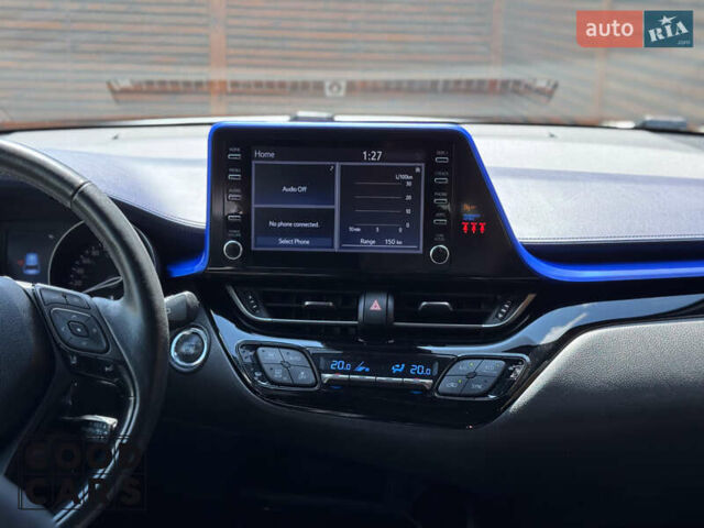 Белый Тойота C-HR, объемом двигателя 2 л и пробегом 70 тыс. км за 21400 $, фото 18 на Automoto.ua
