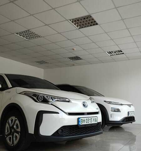 Білий Тойота C-HR, об'ємом двигуна 0 л та пробігом 17 тис. км за 24500 $, фото 18 на Automoto.ua