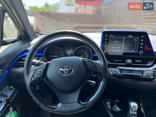 Белый Тойота C-HR, объемом двигателя 2 л и пробегом 70 тыс. км за 21400 $, фото 20 на Automoto.ua